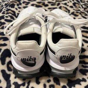 Nike Air Max Pre-Day